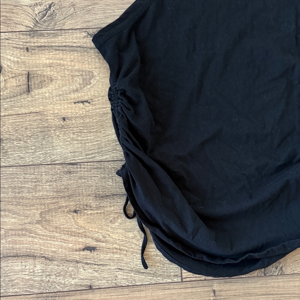 Express Women's Black Tank Top - Picture 3 of 4